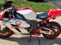 C'était la première fois que je commandais sur ce site. Je m'inquiétais de la qualité des carénages qui entreraient dans le processus. Il s'avère que non seulement la qualité était EXCELLENTE... les carénages s'ajustaient parfaitement et le travail de peinture était de 10 sur 10. La finition transparente fait vraiment ressortir la couleur. Le processus de commande a été simple. Le niveau d’attention et d’inquiétude que j’ai reçu de la part de l’équipe du service client était incroyablement bon. Ils ont répondu à toutes mes questions ou préoccupations le jour même. Je commanderai certainement à nouveau en toute confiance !